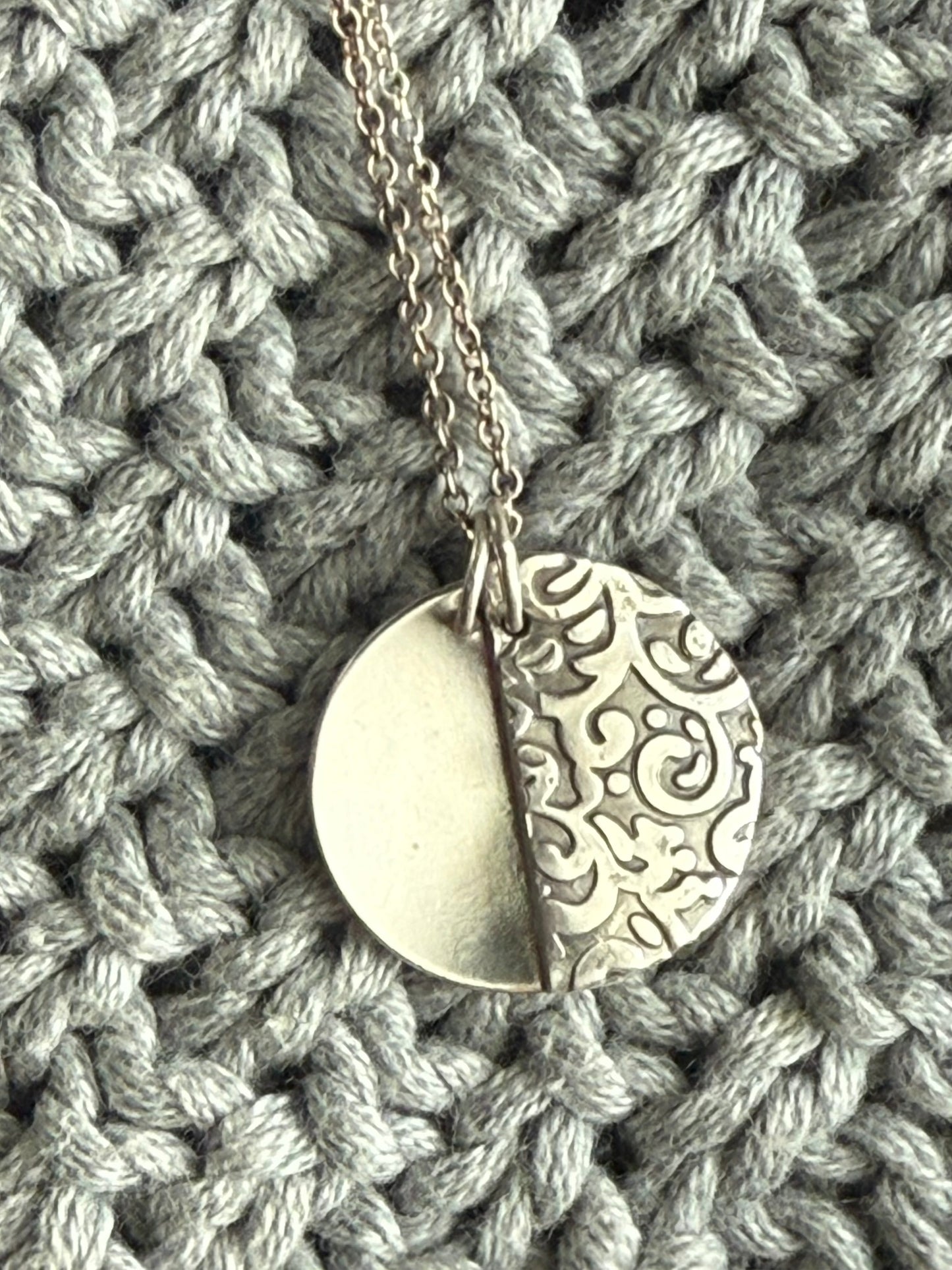 Light & Lace Pendant