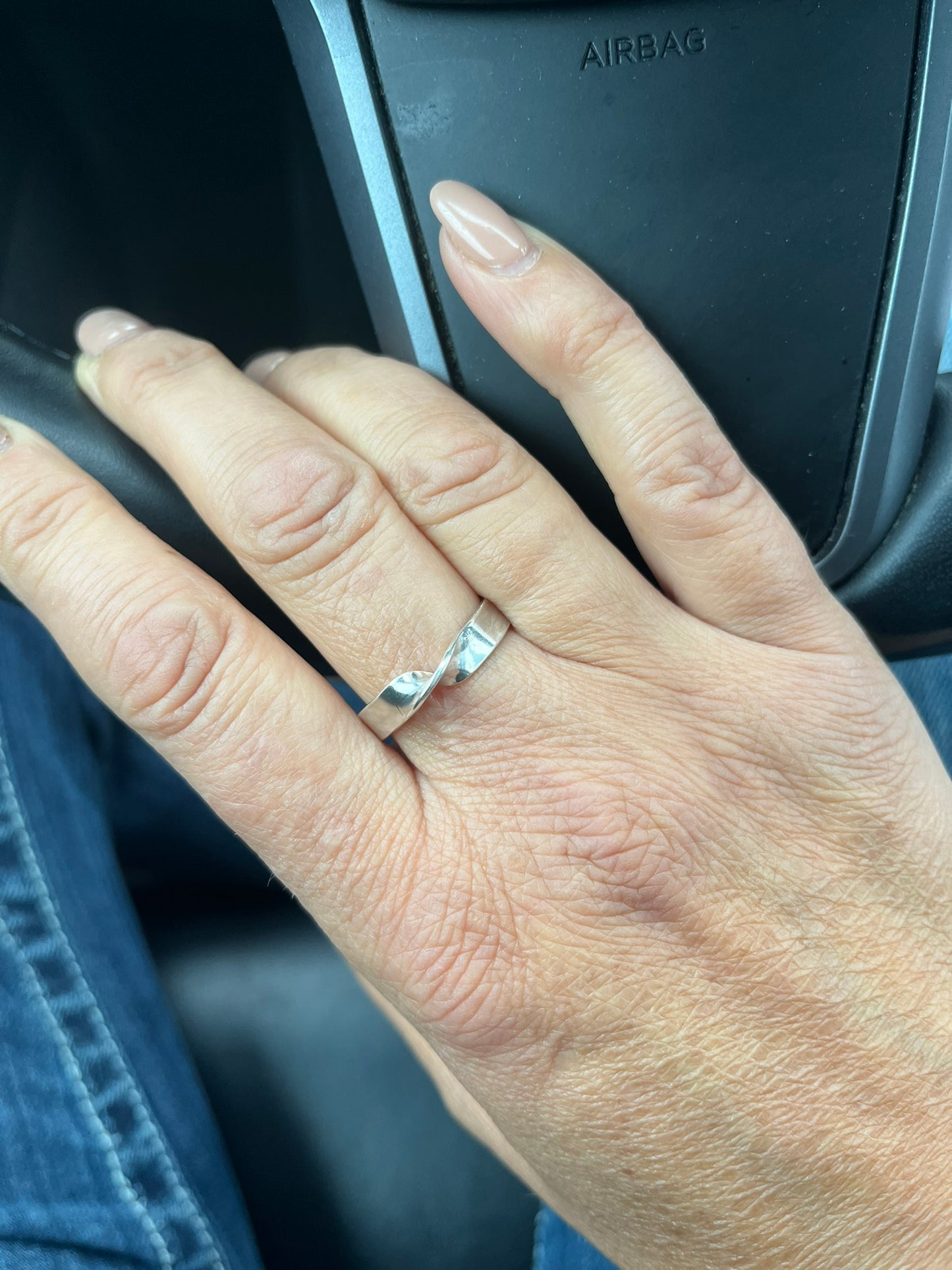 Simple Twist ring